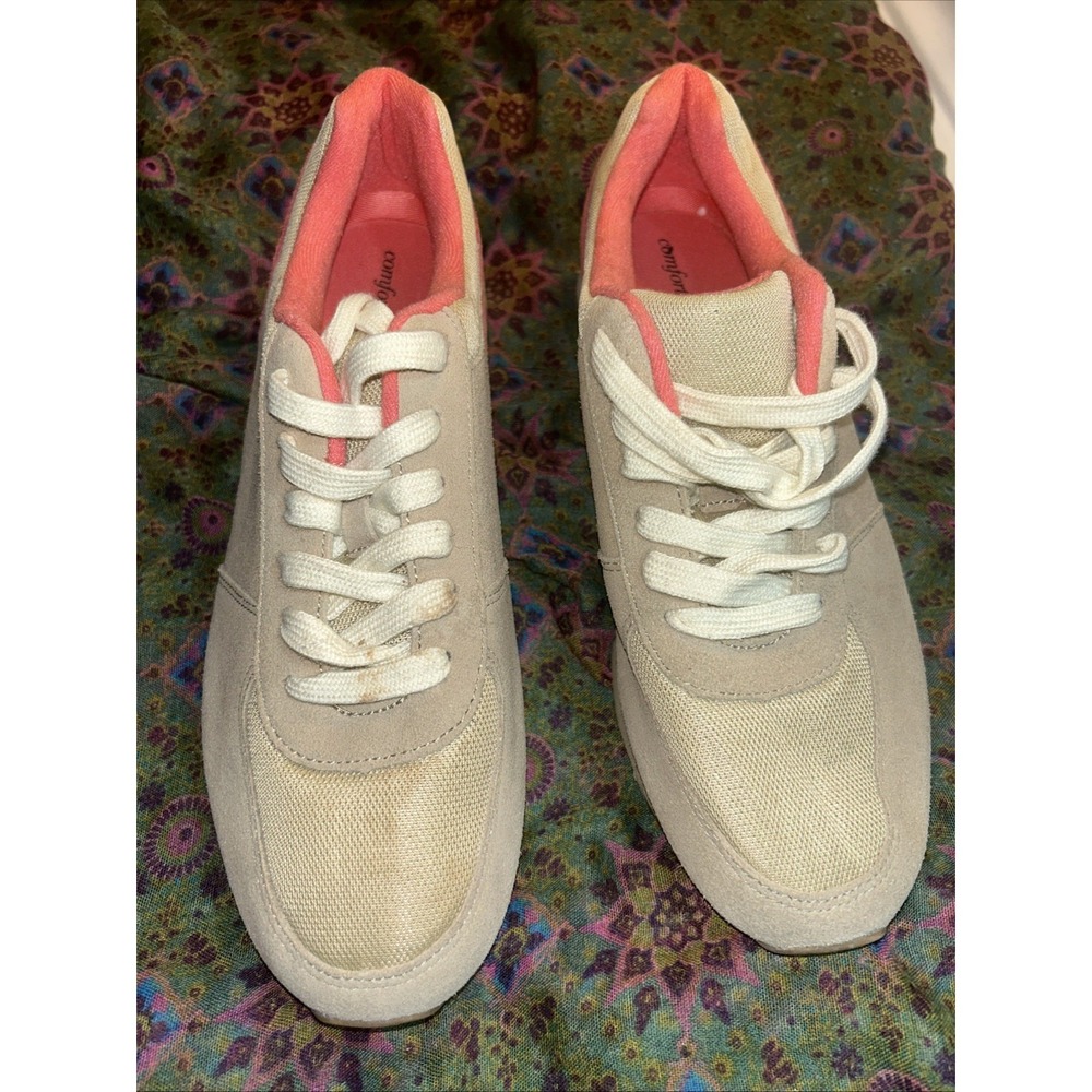 Comfort View Leather Tennis Shoe Tan And Pink Women's Size 12 Very Clean
